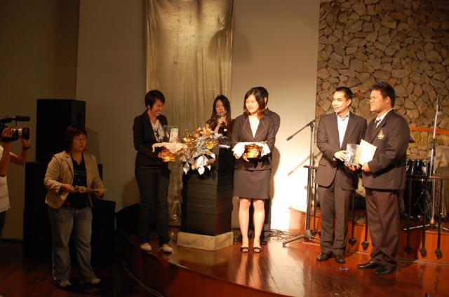 [photo]